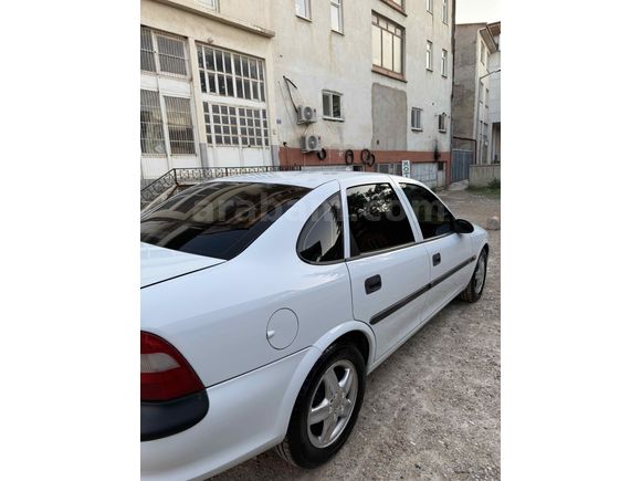 Sahibinden Opel Vectra 2.0 GLS 1998 Model 