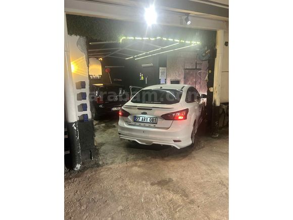 Sahibinden Ford Focus 1.6 TDCi Trend 2013 Model 