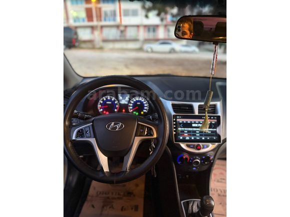 Sahibinden Hyundai Accent Blue 1.4 D-CVVT Mode Plus 2014 Model