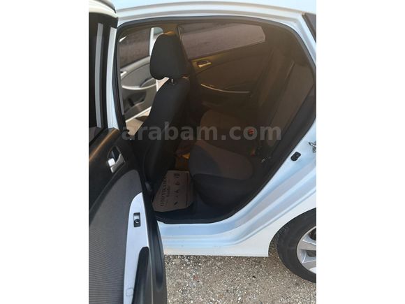 Sahibinden Hyundai Accent Blue 1.4 D-CVVT Mode Plus 2014 Model