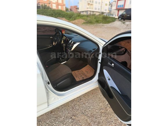 Sahibinden Hyundai Accent Blue 1.4 D-CVVT Mode Plus 2014 Model