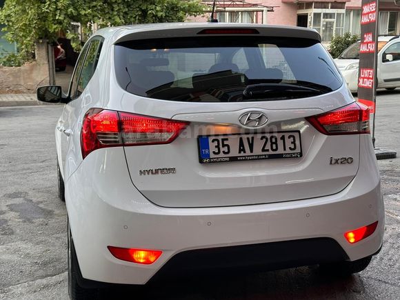 Sahibinden Hyundai ix20 1.4 Mode 2011 Model  216.000 km Beyaz
