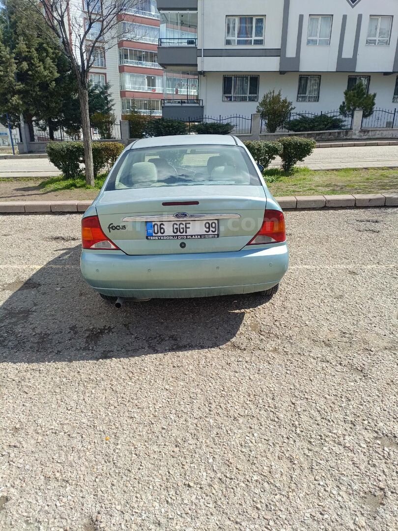 Sahibinden Ford Focus 1.6 Ghia 2001 Model Ankara 352.000 km Yeşil 3