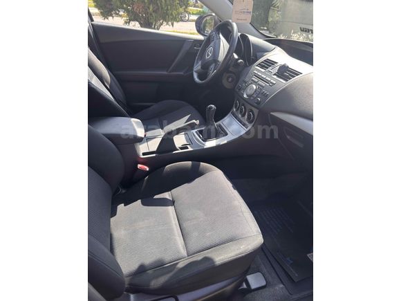 Sahibinden Mazda 3 1.6 Touring 2011 Model 