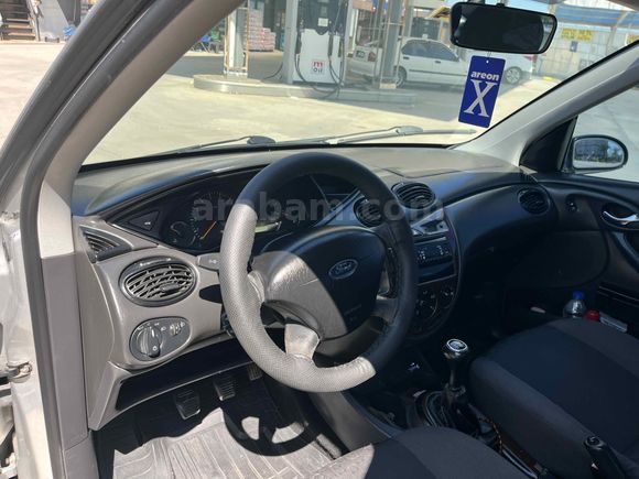 Sahibinden Ford Focus 1.6 Ghia 2001 Model 