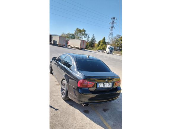 Sahibinden BMW 3 Serisi 320d Standart 2010 Model  423.000 km Siyah