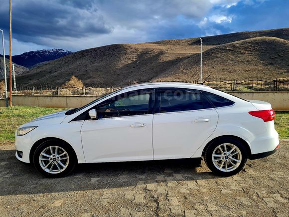 Ögretmenden Temiz Ford Focus