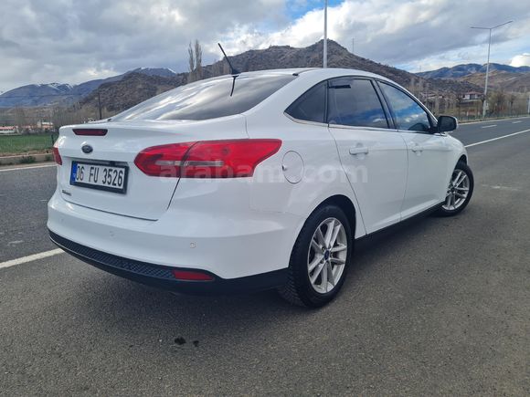 Ögretmenden Temiz Ford Focus