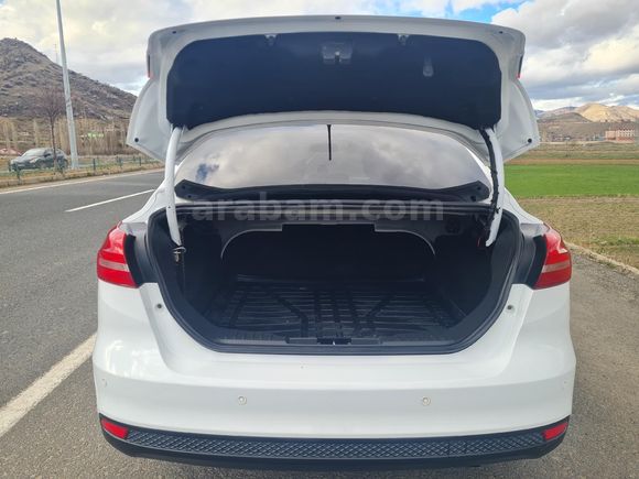 Ögretmenden Temiz Ford Focus