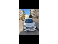 Sahibinden Ford Tourneo Courier 1.5 TDCi Black Line 2019 Model  164.000 km Beyaz