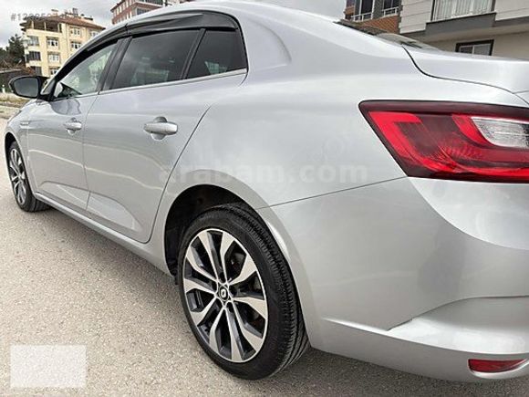 2023 MEGANE 1.3 TCE İCON.EDC.140 BG.HATASIZ..BAKIMLI..63 BİNDE