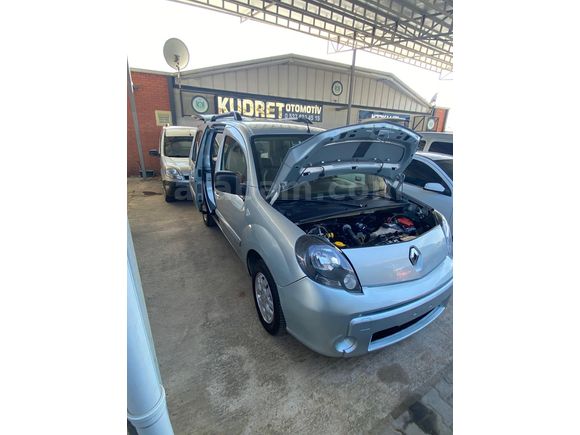 Sahibinden Renault Kangoo Multix 1.5 dCi Privilege 2012 Model