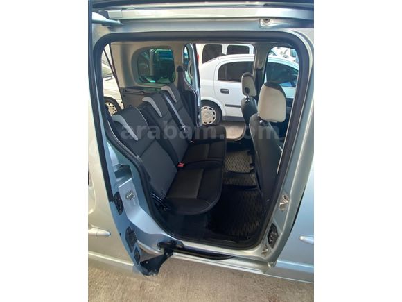 Sahibinden Renault Kangoo Multix 1.5 dCi Privilege 2012 Model