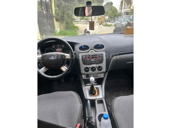 Sahibinden Ford Focus 1.6 Comfort 2011 Model  tek değişenli 