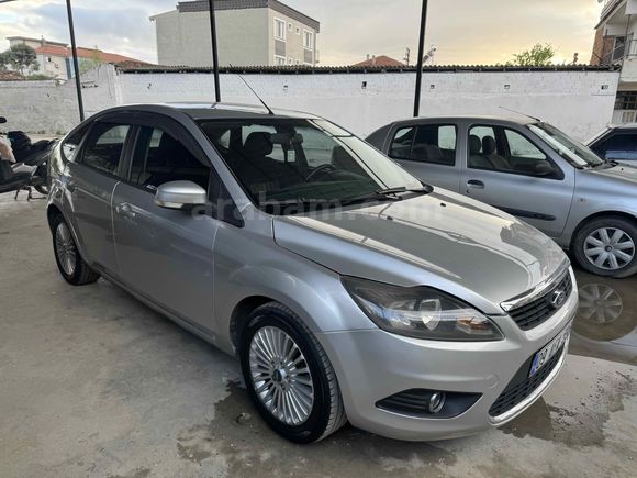 Sahibinden Ford Focus 1.6 Comfort 2011 Model  tek değişenli 