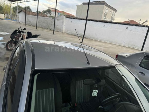 Sahibinden Ford Focus 1.6 Comfort 2011 Model  tek değişenli 