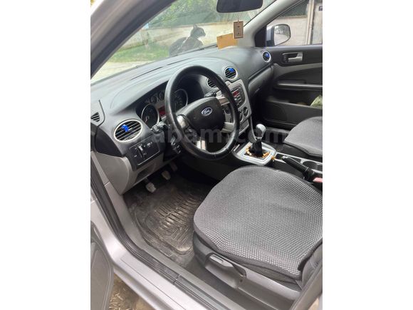 Sahibinden Ford Focus 1.6 Comfort 2011 Model  tek değişenli 