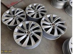 18 inç ORJİNAL SKODA SÜPERB PEGASUS JANT HATASIZ İŞLEMSİZ