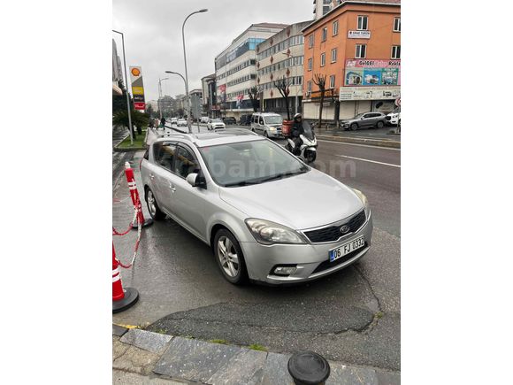 Sahibinden Kia Ceed 1.6 CRDi Concept SW 2011 Model 