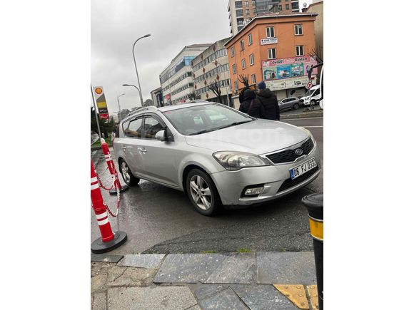 Sahibinden Kia Ceed 1.6 CRDi Concept SW 2011 Model 