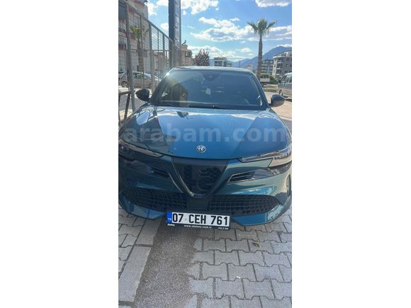 Sahibinden Alfa Romeo Junior Ibrida 1.2 speciale 2024 Model 