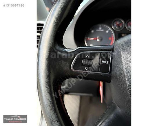 2012 MODEL AUDİ A3 1.6 TDİ ATTRACTİON CAM TAVANLI / BOYASIZ