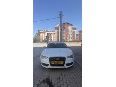 Sahibinden Audi A5 Sportback 2.0 TDI Quattro 2012 Model  333.000 km Beyaz