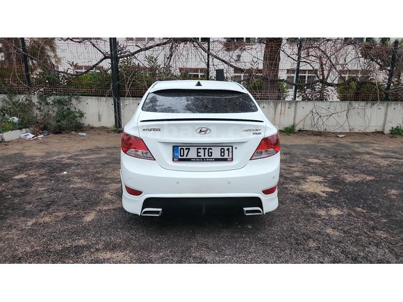 Sahibinden Hyundai Accent Blue 1.4 CVVT Mode 2012 Model  Çeki Kancalı