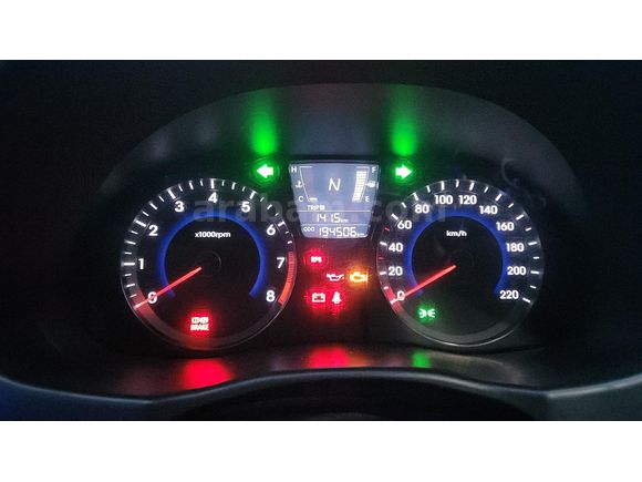 Sahibinden Hyundai Accent Blue 1.4 CVVT Mode 2012 Model  Çeki Kancalı