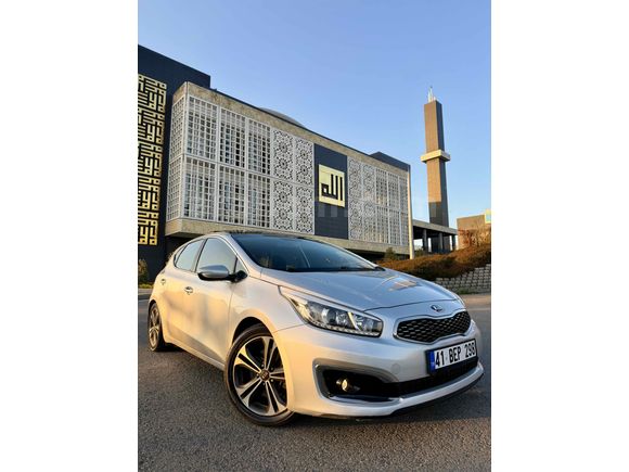 Sahibinden Kia Ceed 1.6 CRDi Premium 2017 Model 
