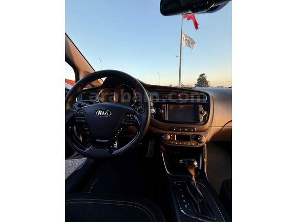 Sahibinden Kia Ceed 1.6 CRDi Premium 2017 Model 