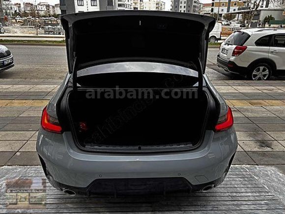 ÜNALOĞLUNDAN 2024 BMW 3.20İ MSPORT BOYASIZ HASAR KAYITSIZ
