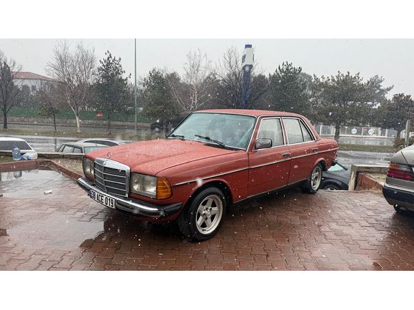 **Muayene sıfır ** Mercedes - Benz E 200 d 1984 Model Kayseri