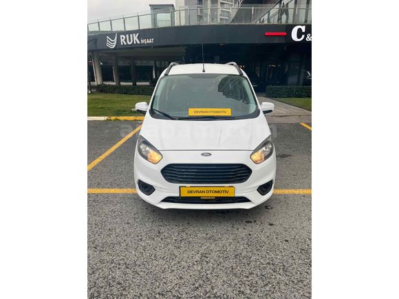 Galeriden Ford Tourneo Courier 1.5 TDCi Journey Trend 2022 Model İstanbul