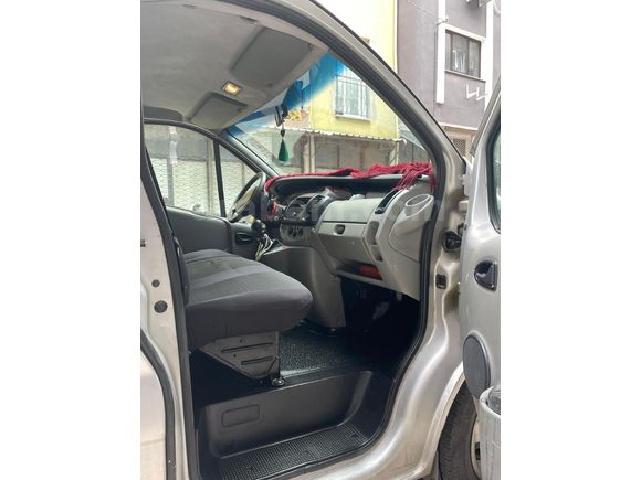 Sahibinden Renault Trafic Multix 1.9 dCi Grand Confort 2006 Model