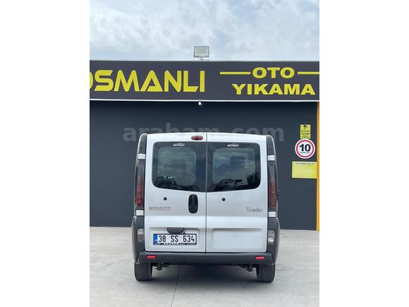 Sahibinden Renault Trafic Multix 1.9 dCi Grand Confort 2006 Model