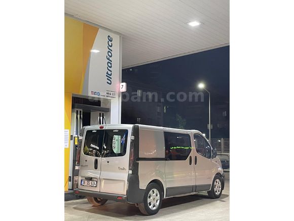 Sahibinden Renault Trafic Multix 1.9 dCi Grand Confort 2006 Model