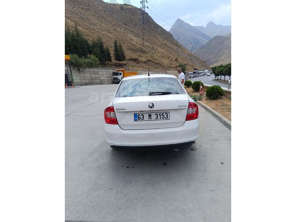 Sahibinden Skoda Rapid 1.6 TDI Elegance 2015 Model