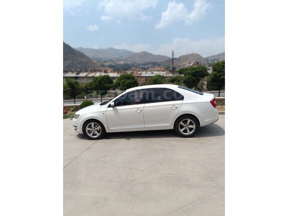 Sahibinden Skoda Rapid 1.6 TDI Elegance 2015 Model