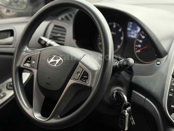 Galeriden Hyundai Accent Blue 1.6 CRDI Mode Plus 2015 Model İstanbul