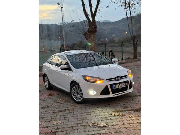 Sahibinden Ford Focus 1.6 TDCi titanyum  x 
2012 Model  256.000 km Beyaz