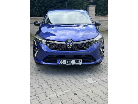 Renault Clio 1.0 TCe Evolution 2024  Hatasız