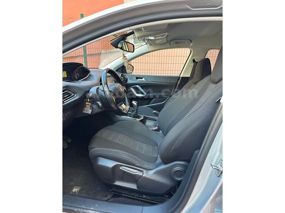 SAHİBİNDEN PEUGEOT 308 DİZEL MANUEL DÜŞÜK KM