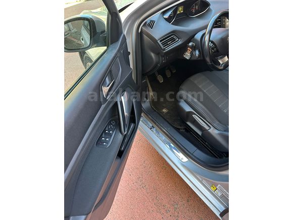 SAHİBİNDEN PEUGEOT 308 DİZEL MANUEL DÜŞÜK KM