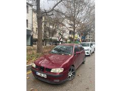 Sahibinden Seat Ibiza 1.6 Signo 2000 Model  300 km Bordo