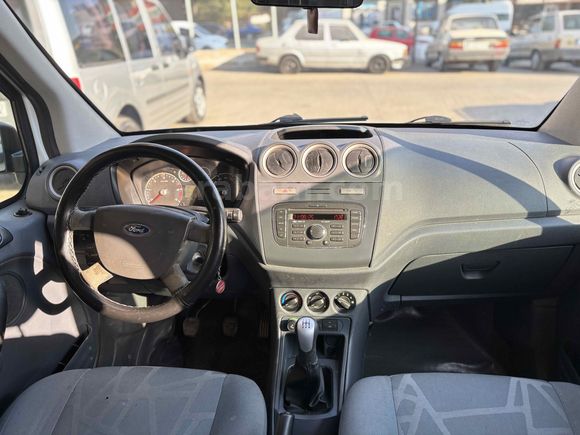 Ford Connect 2013 Model Motor Sıfır Yapıldı