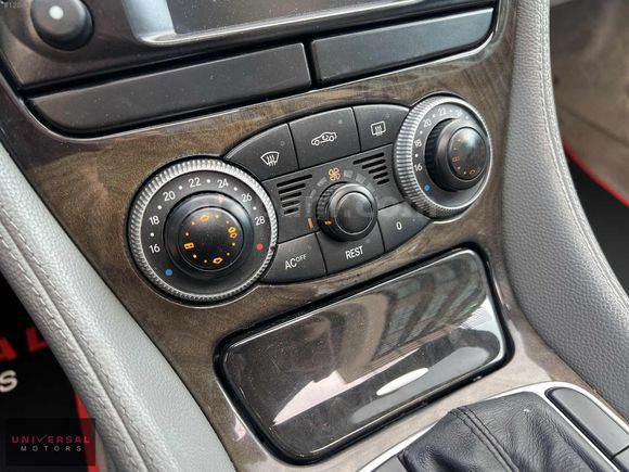"UNIVERSAL MOTORS" 2004 MERCEDES-BENZ SL 350 133.000 KM