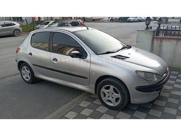 Sahibinden Peugeot 206 1.4 XR 2000 Model