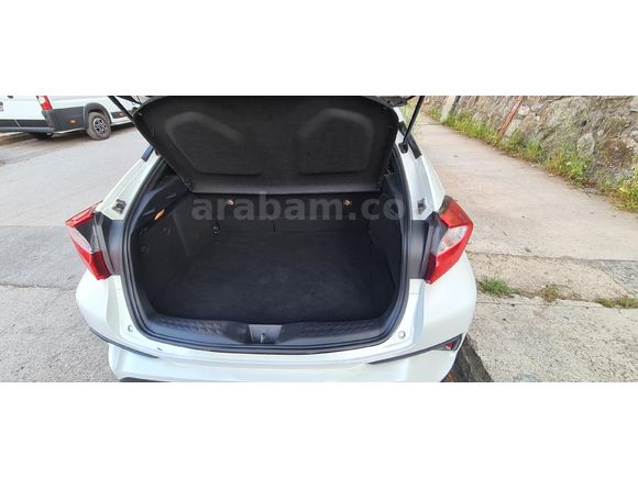 Sahibinden Toyota C-HR 1.8 Hybrid Diamond 2017 Model İstanbul
