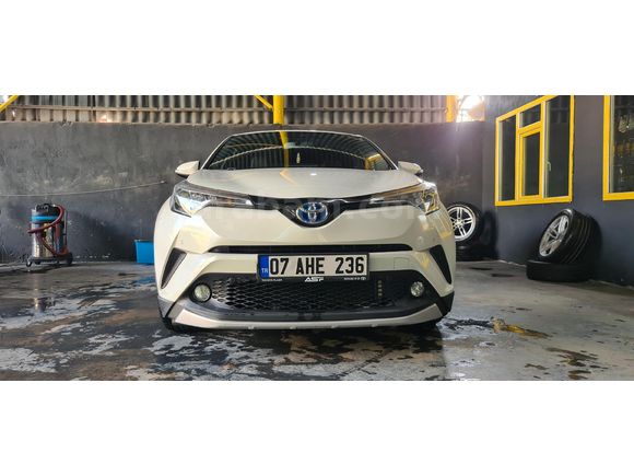 Sahibinden Toyota C-HR 1.8 Hybrid Diamond 2017 Model İstanbul
